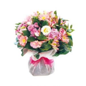 Bouquett`o in pink flower shop